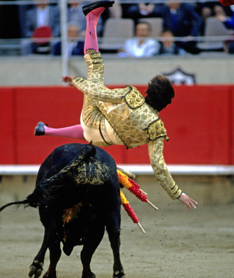 On monte un taureau ? Non, on descend ! | Alamy Stock Photo by Action Plus Sports Images/Mike Hewitt