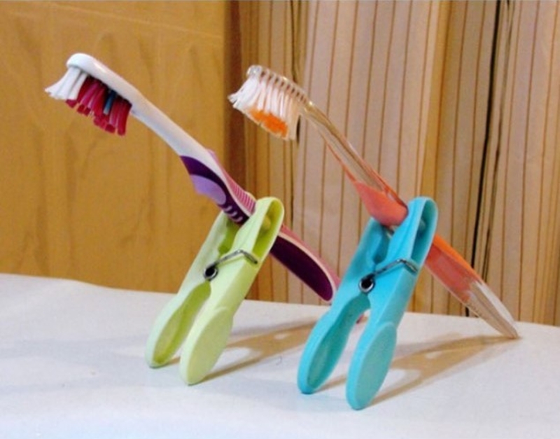 Fixez votre brosse à dents | Instagram/@girlshacks13