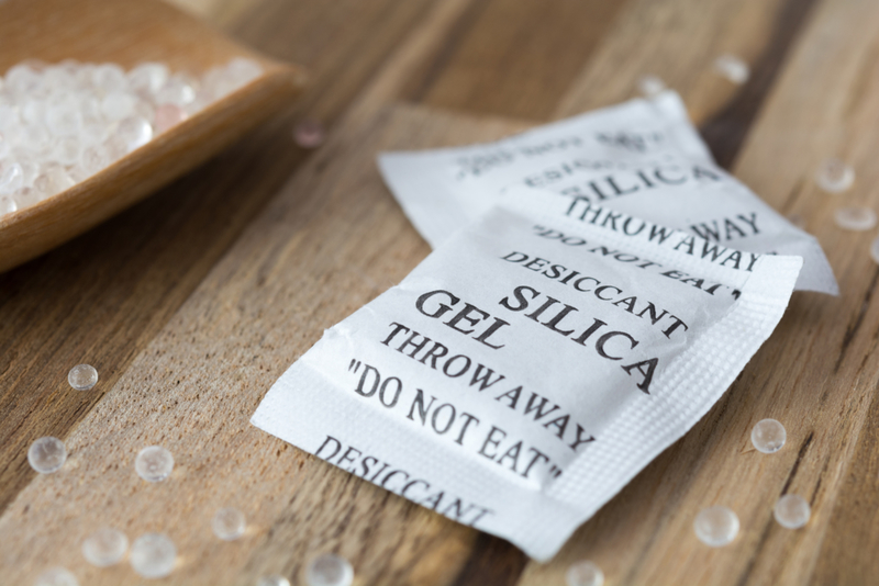 Les sachet de gel Silica | Shutterstock