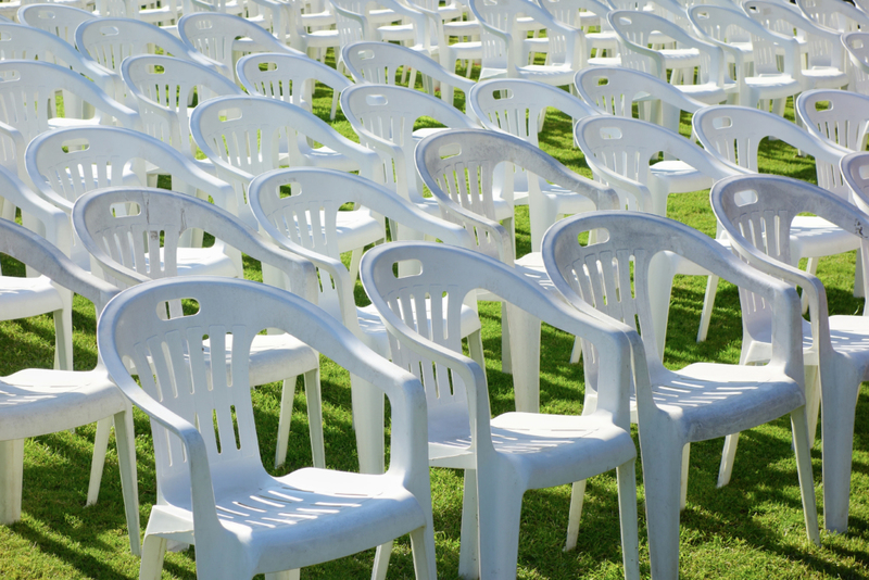 Les trous dans les chaises | Shutterstock