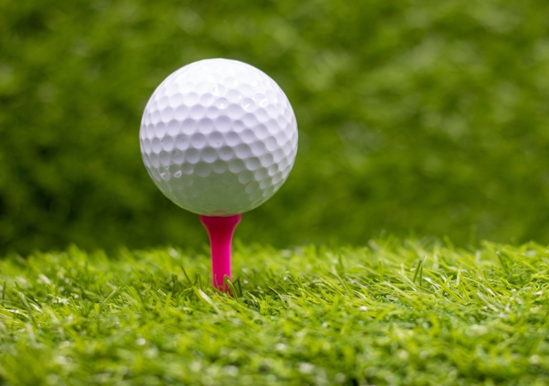 Les creux dans les balles de golf | Shutterstock
