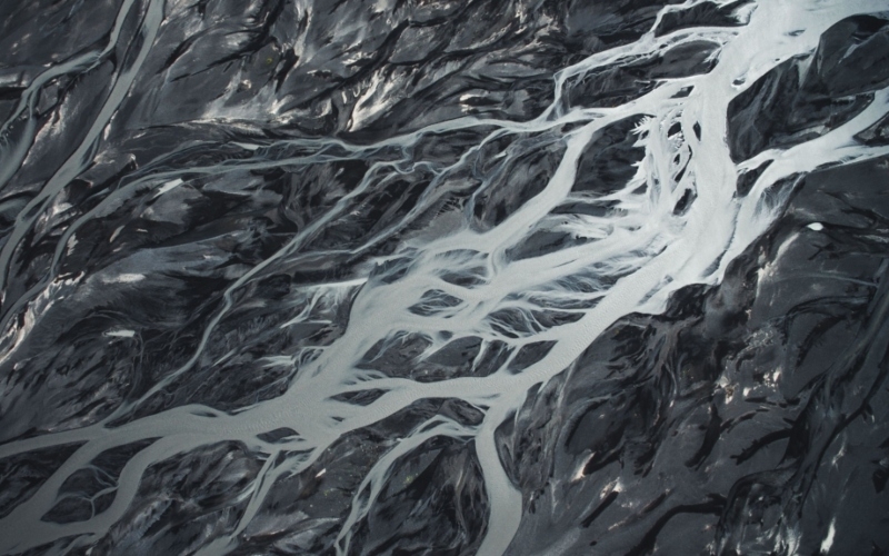 Des rivières glacées | Alamy Stock Photo by Attila Csipe 