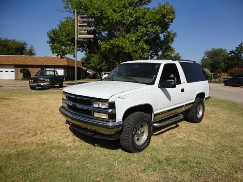 The 1999 Chevy Tahoe 2-Door 6.5L Diesel is Rare and Infamous | miro.medium.com