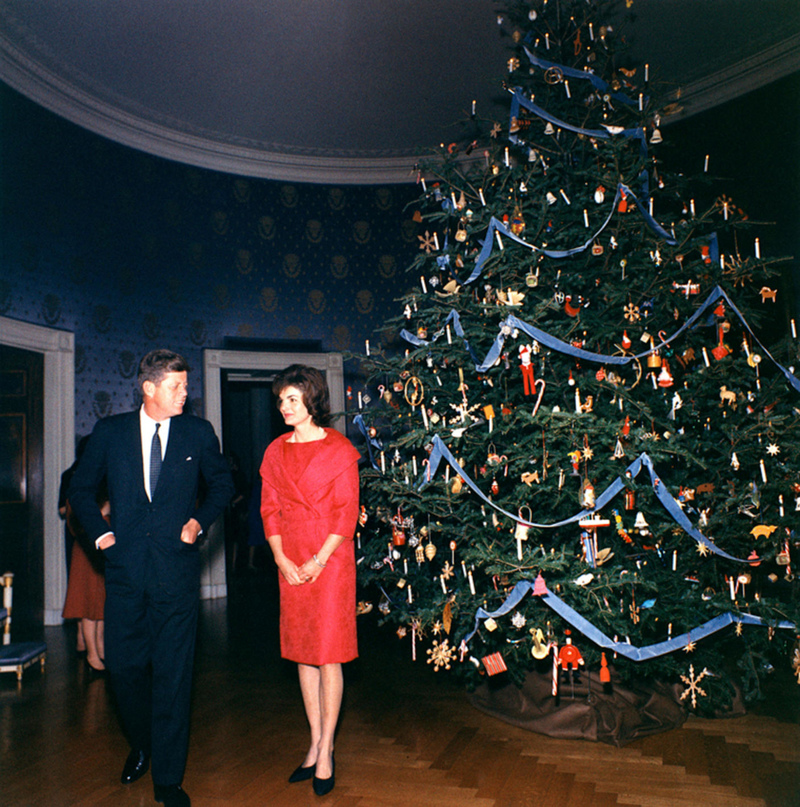 Every Christmas Tree Has a Theme | Alamy Stock Photo by Robert Knudsen/AB Historic