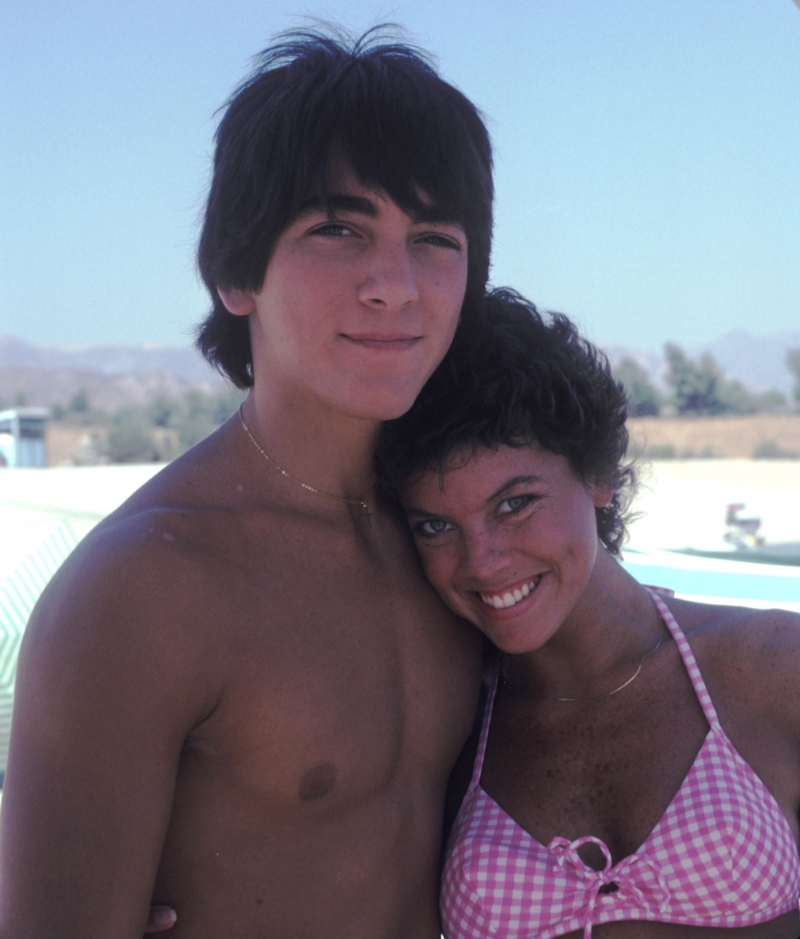 Happy Day’s Chachi (Scott Baio) and Joanie (Erin Moran) Go to the Beach, 1981 | Alamy Stock Photo