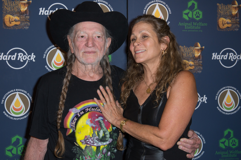 Willie Nelson and Annie D’Angelo | Getty Images Photo by Mike Pont
