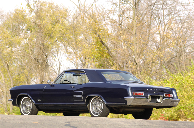 1963 Buick Riviera | Alamy Stock Photo by National Motor Museum/Motoring Picture Library