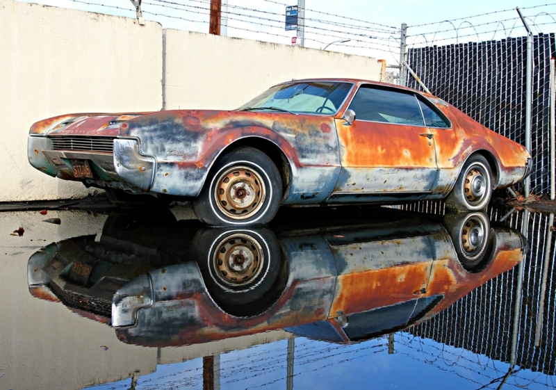 Faking That Patina | Alamy Stock Photo by Steve Natale 