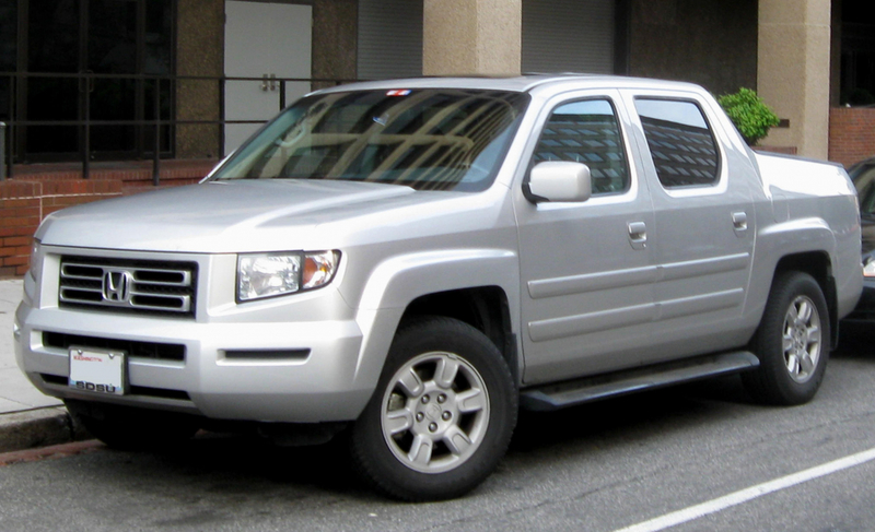 The 2006 Honda Ridgeline Was a Huge Disappointment | Alamy Stock Photo by Car Collection 