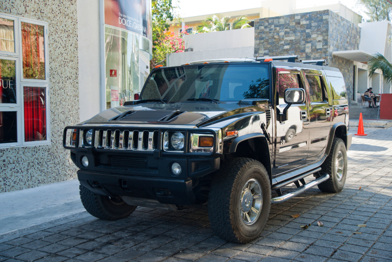 The 2009 Hummer Was An Absolute Disaster | Alamy Stock Photo by David Kilpatrick 