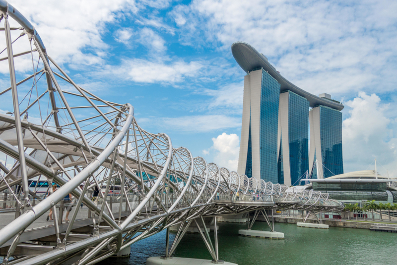 Helix Bridge - Singapore | Alamy Stock Photo by Marc Bruxelle