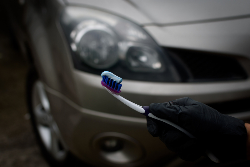 Use Toothpaste to Clean Cloudy Headlights | Shutterstock