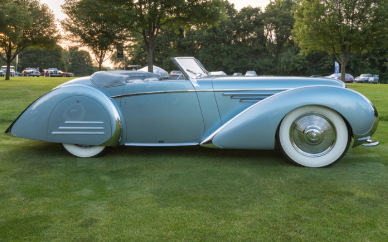 1937 Delahaye 145 Chapron Coupe | Shutterstock