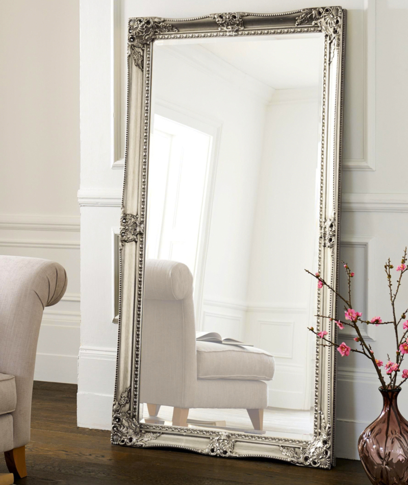 Hide Worn Spots In Mirrors | Shutterstock