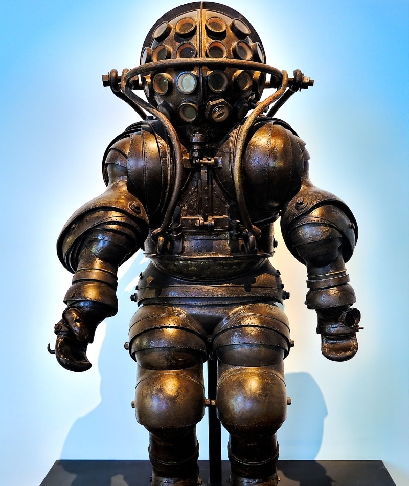This Diving Suit Prototype, Originally Created in 1882 | Alamy Stock Photo by Didier ZYLBERYNG 