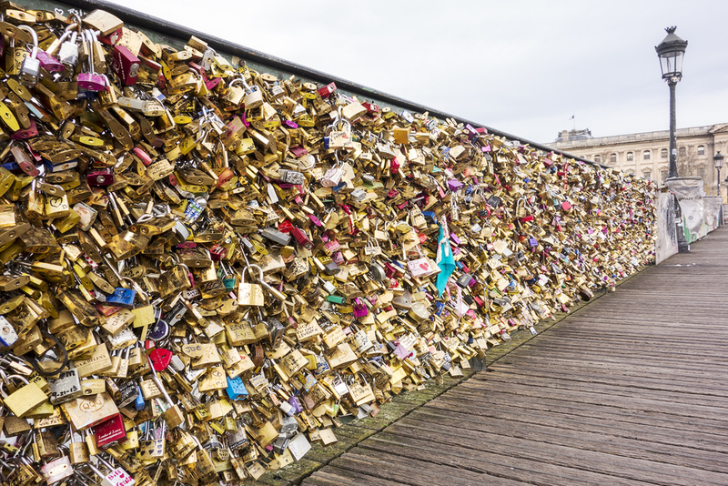 The Love Locks on Pont Des Arts | Matt Ragen/Shutterstock