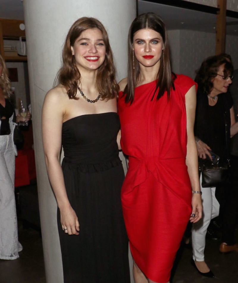 Alexandra Daddario With Her Sister Catherine | Getty Images Photo by Jim Spellman
