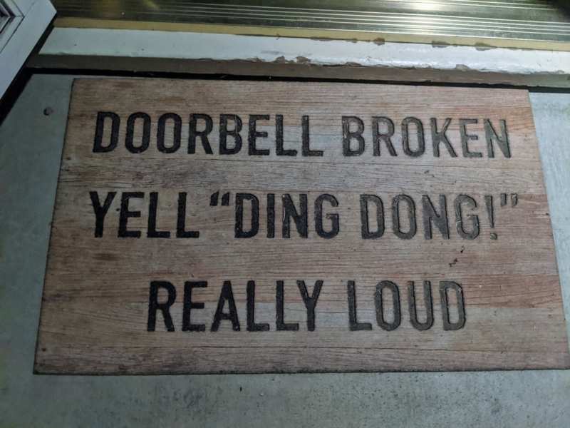 Human Doorbell | Imgur.com/kLlasKt