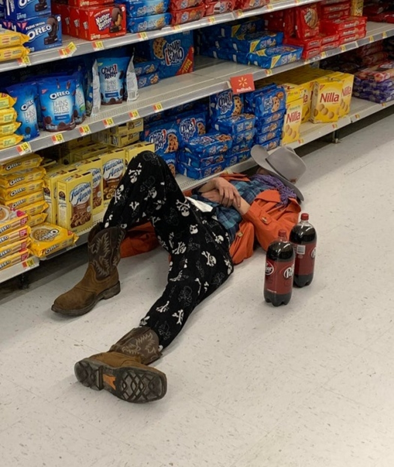 You Won't Believe What These People Are Wearing to the Grocery Shop ...