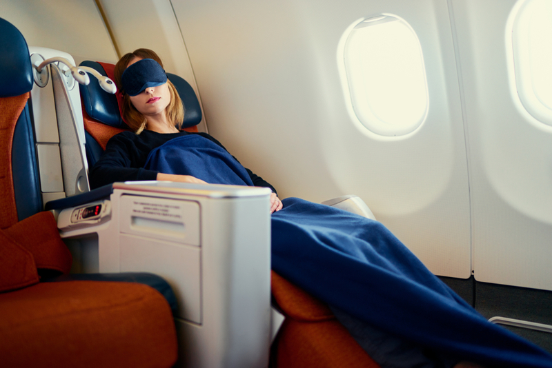 Stay Awake and Alert on Takeoff and Landing | Shutterstock Photo by kudla