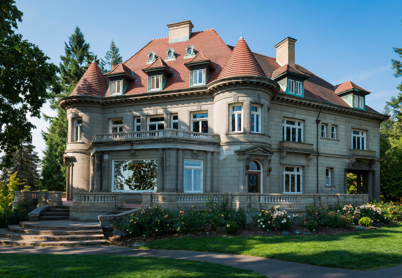 Oregon – The Pittock Mansion | Alamy Stock Photo