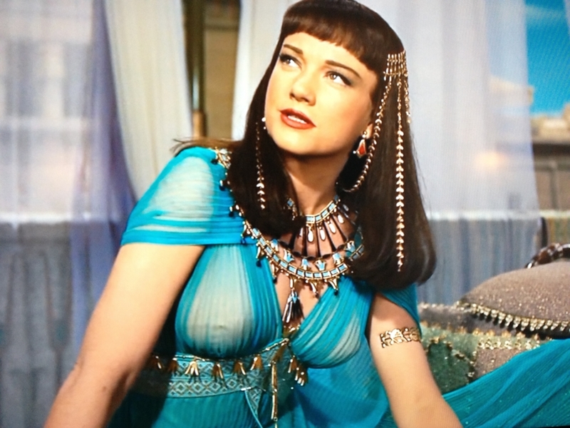 The Ten Commandments: Underwire Bras And Blue Dresses In Ancient Egypt? We Don't Think So... | MovieStillsDB