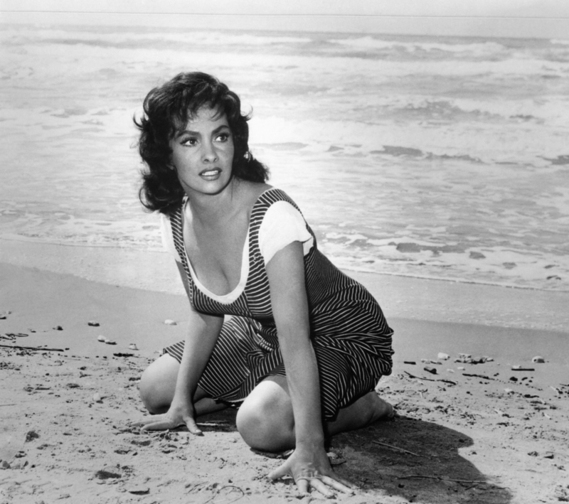 Gina Lollobrigida The Stunning Italian Actress of the 60s | Alamy Stock Photo by Everett Collection Inc/Courtesy Everett Collection