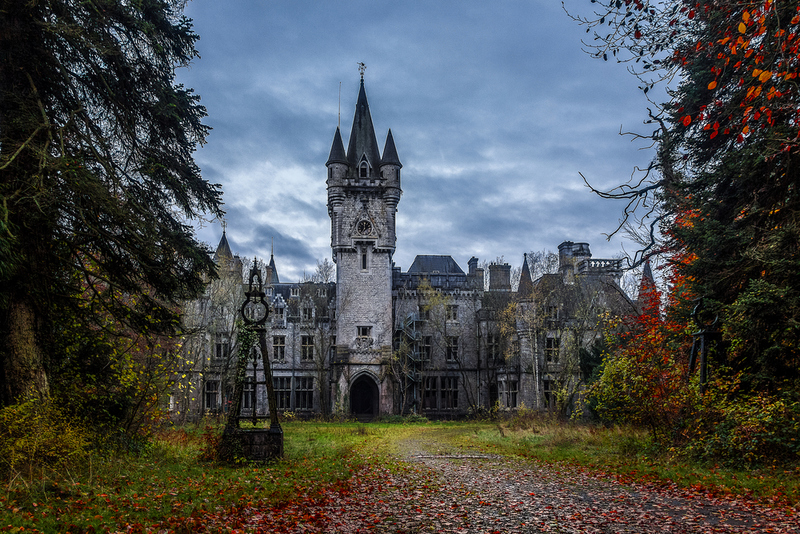 Chateau Miranda – Celles, Belgium | Shutterstock