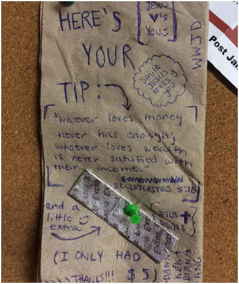 Is That a Napkin Tacked Up to a Corkboard? | Instagram/@rachelnstephens