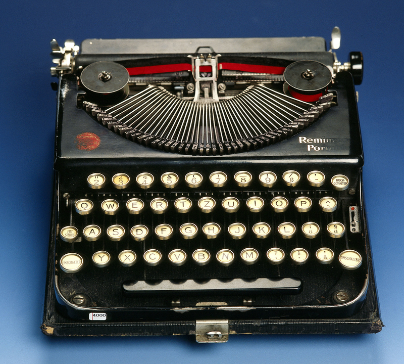 Retro Typewriters | Alamy Stock Photo