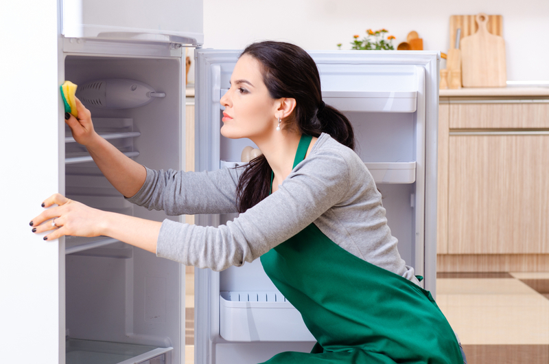 Kitchen Cleaner and Deodorizer | Shutterstock