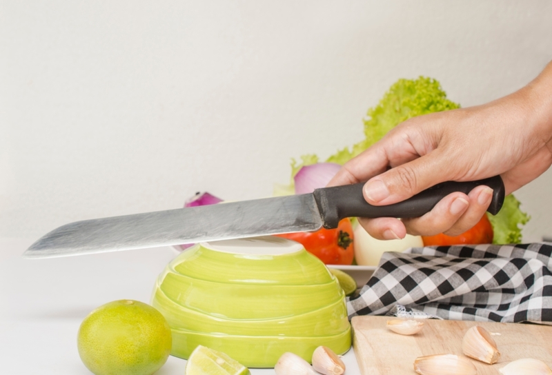 Sharpen Knives the Easy Way | Shutterstock
