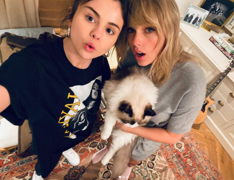 She’s Pals With T-Swift | Instagram/@selenagomez