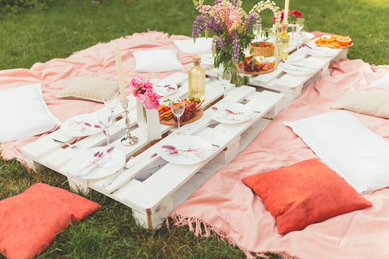 Getting Guests to Sit on Blankets | Shutterstock