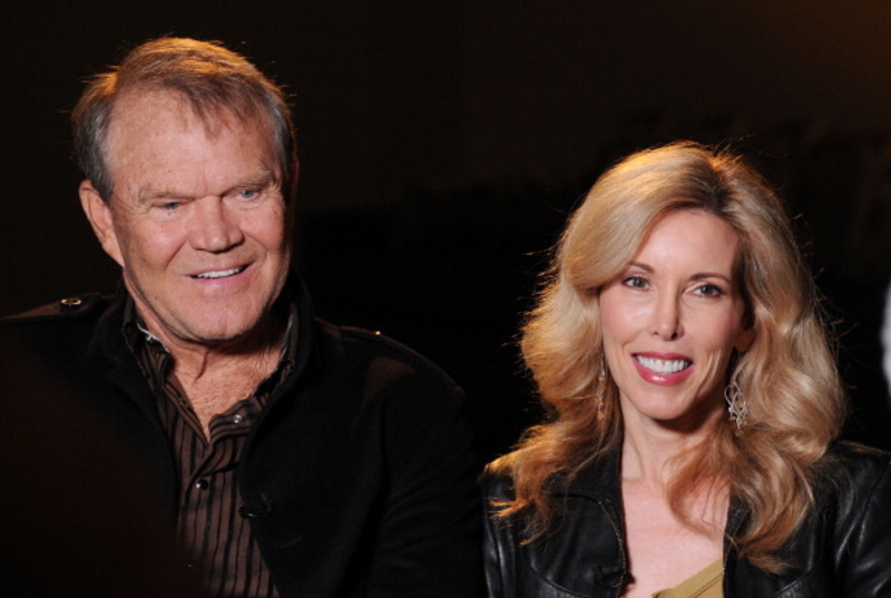 Glen Campbell and Kimberly Woollen | Getty Images Photo by Rick Diamond