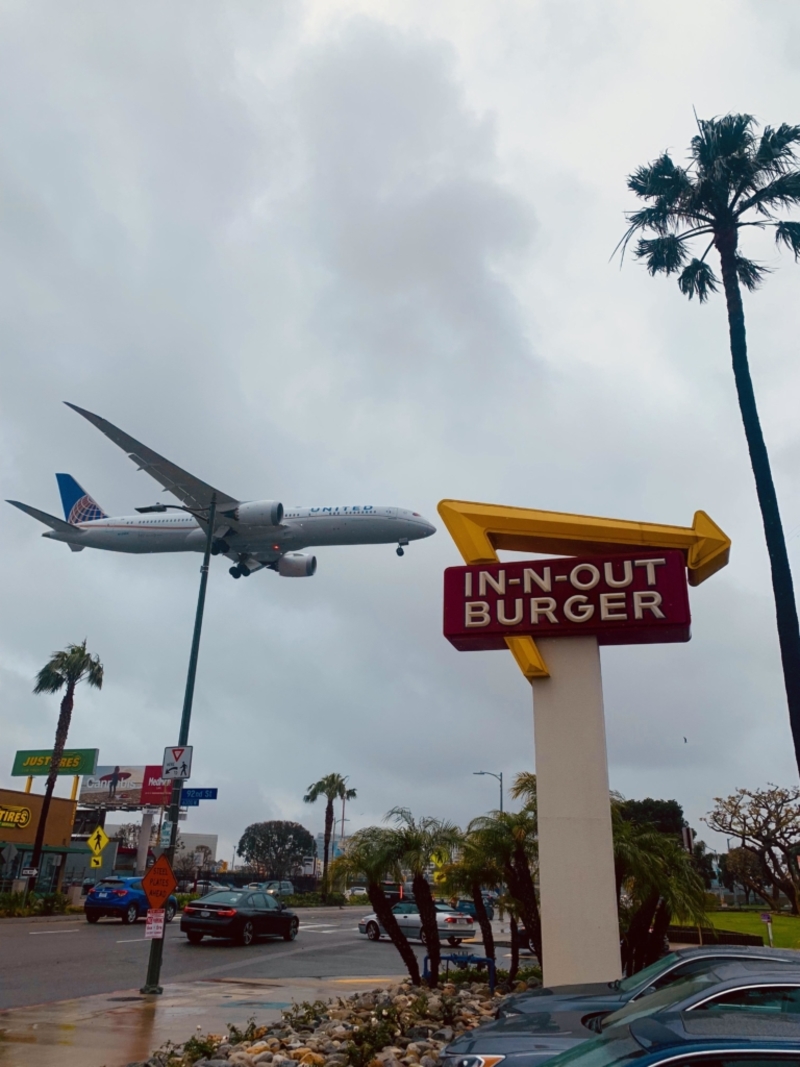 Watching Planes at In-N-Out | Alamy Stock Photo