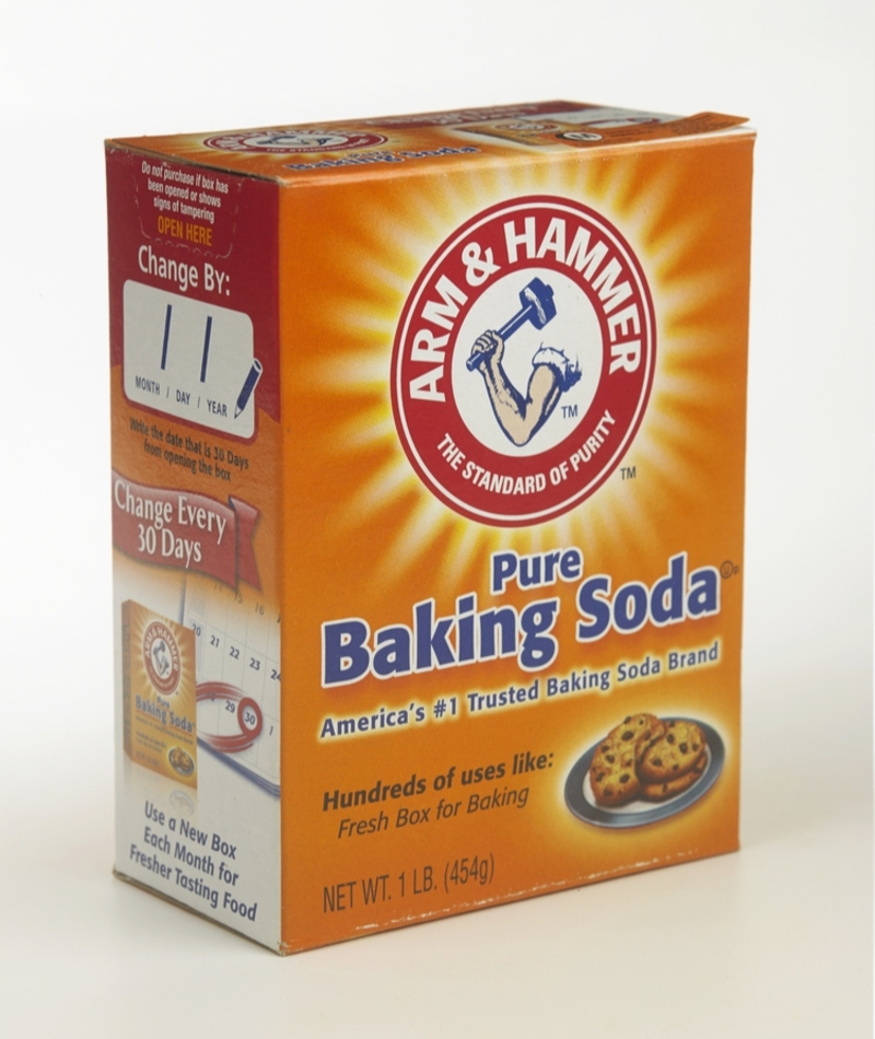 Baking Soda Is the Best Way to Take Out a Smell | Shutterstock Photo by focal point
