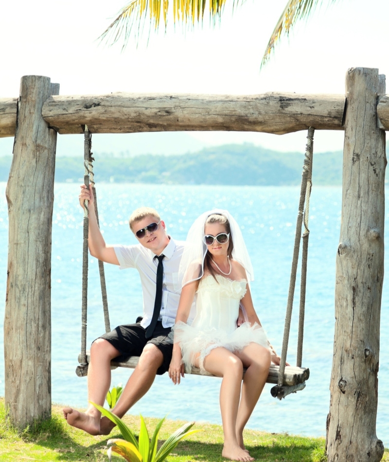 Hawaii Is a Hot Wedding Destination | Alamy Stock Photo by Olga Khoroshunova