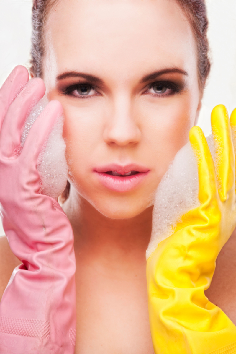 Using Dishwashing Liquid on Your Face | Alamy Stock Photo