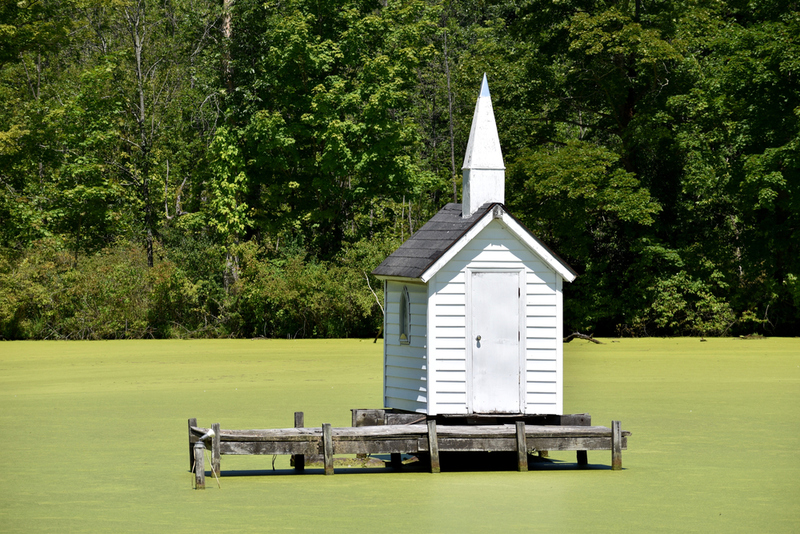 Cross Island Chapel | MollieGPhoto/Shutterstock