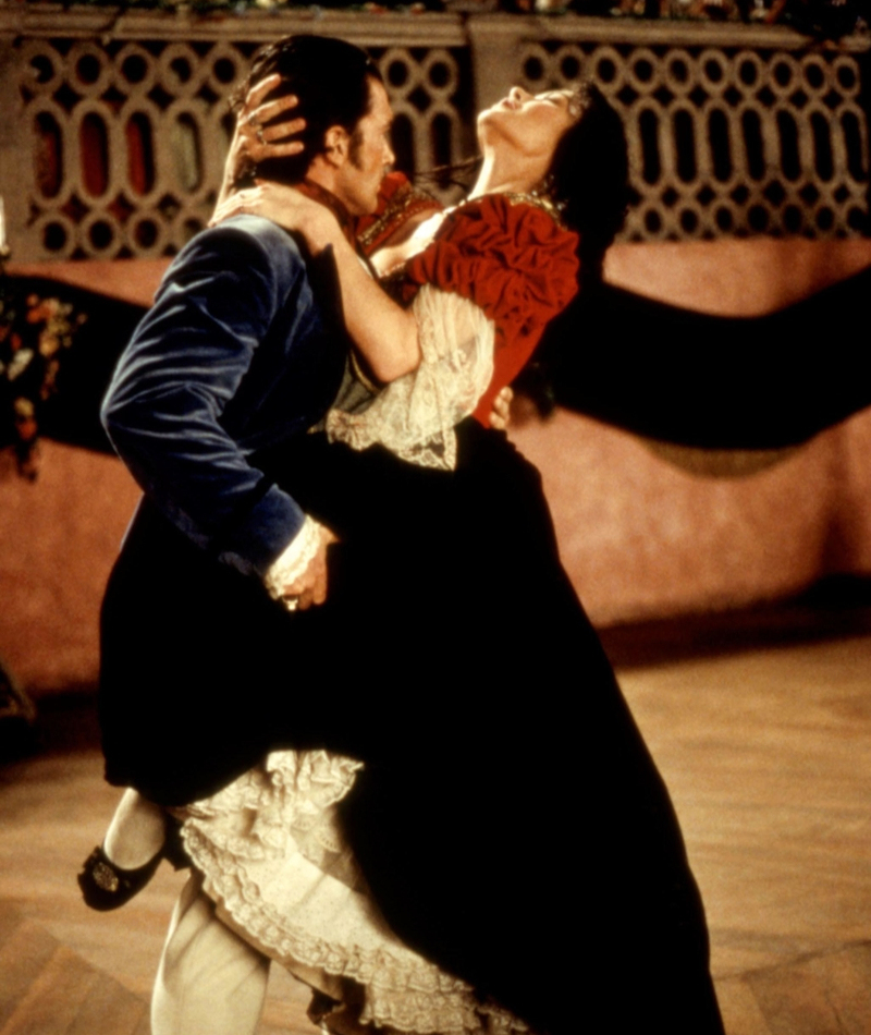 The Passionate Dance in “The Mask of Zorro” | Alamy Stock Photo by TriStar Pictures/courtesy Everett Collection