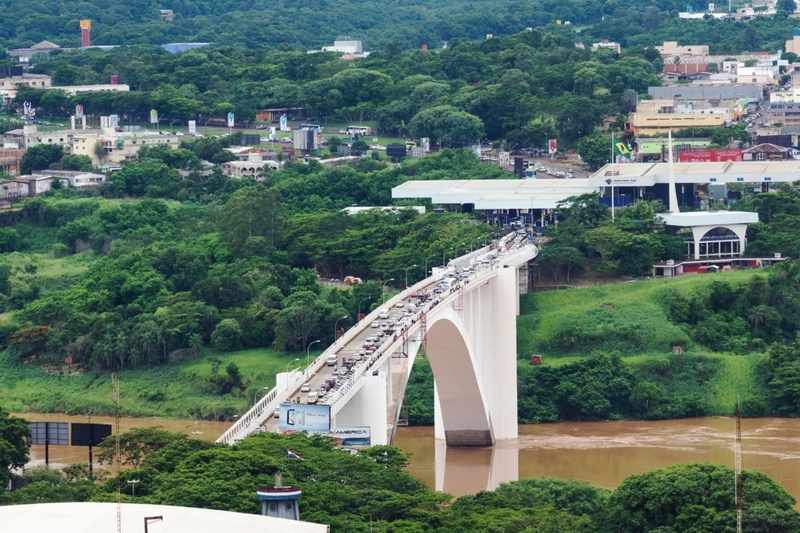Puente de la Amistad | Alamy Stock Photo