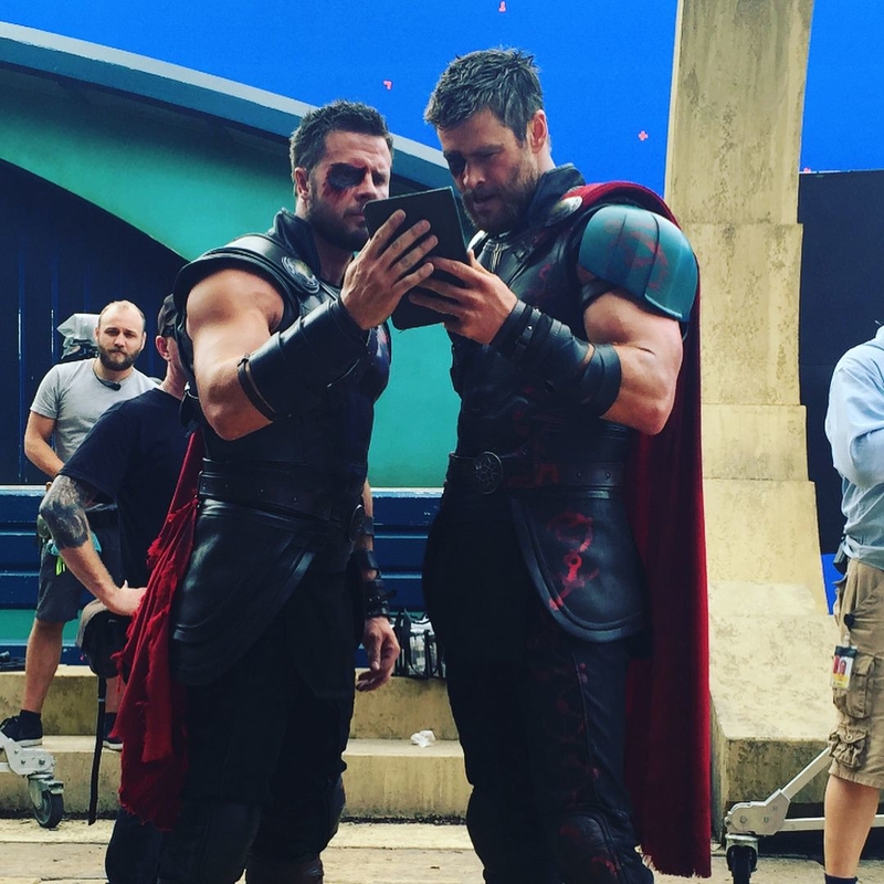 ¿Qué es mejor que un Thor? ¡Dos, por supuesto! | Instagram/@bobbydazzler84