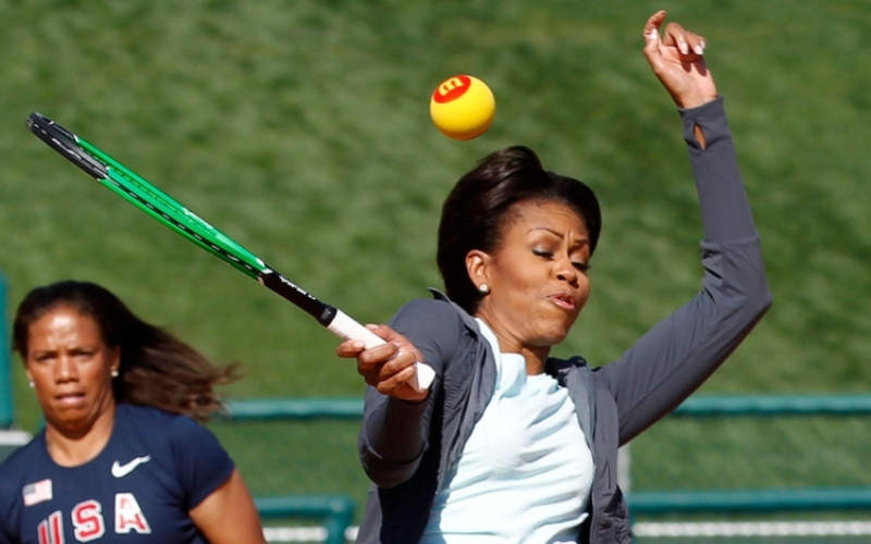 Möchte jemand Tennis spielen? | Alamy Stock Photo REUTERS/Kevin Lamarque (HEALTH POLITICS TPX IMAGES OF THE DAY