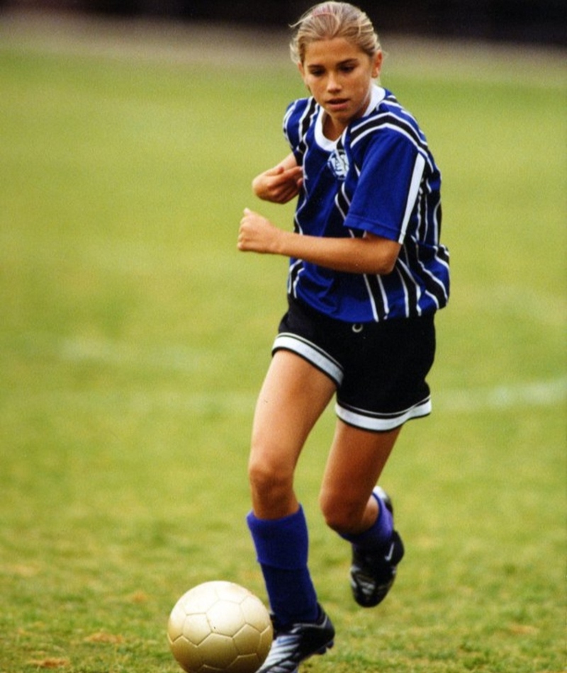 She Begins Playing Youth Soccer | Twitter/@alexmorgan13