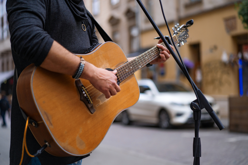 Guitar Street Player | Shutterstock