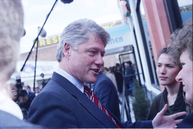 Clinton’s Compliment | Getty Images Photo by Bill Tompkins