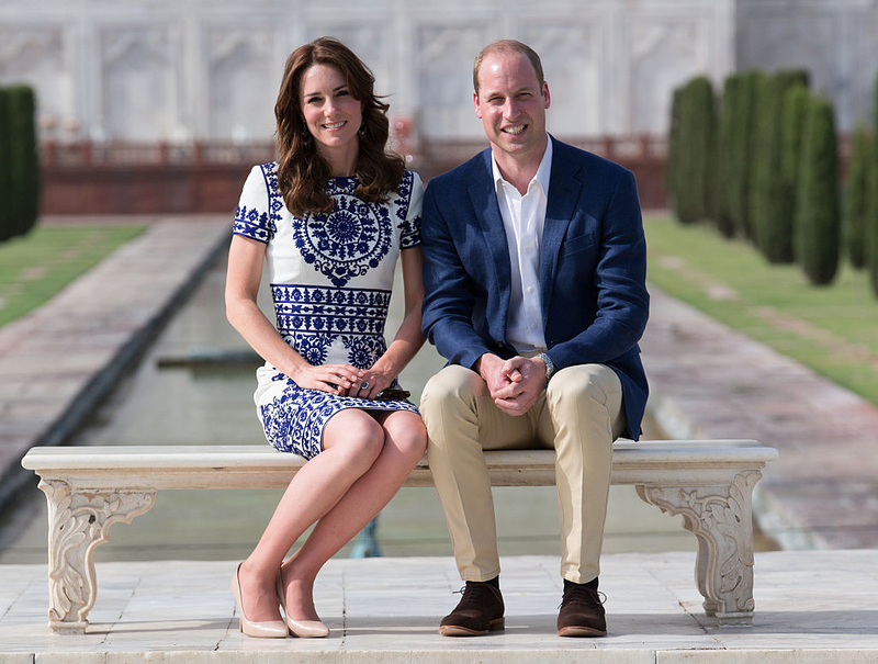 How to Sit Like a Royal | Getty Images Photo by Samir Hussein/Pool/WireImage