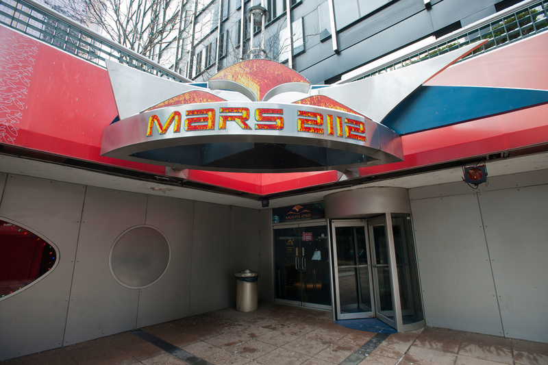 The Mars 2112 Restaurant on Broadway in New York | Alamy Stock Photo