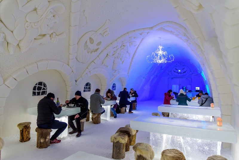 The Snow Hotel Lumilinna in Kemi, Finland | Alamy Stock Photo